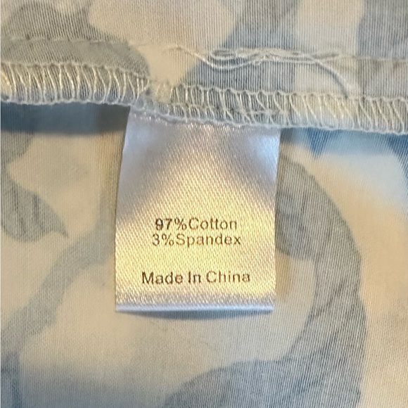 Tuckernuck Bonnie Blossom Megan Dress - Blue and White Floral. Size Small - Picture 8 of 10